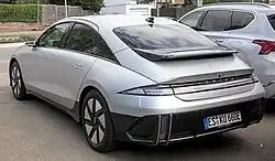 Rear view (pre-facelift)