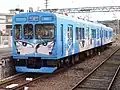 Iga Railway 200 series 2-car set 201 in December 2009, with original Tokyu cab and offset gangway door