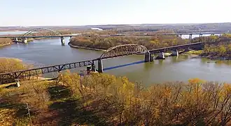 Image 46The LaSalle Rail Bridge and Abraham Lincoln Memorial Bridge over the Illinois River. The LaSalle Bridge was built by the Illinois Central Railroad in 1893, and the Lincoln Bridge was built in 1987 with the construction of Interstate 39. Image credit: Joseph Norton and Ronald Frazier (photographers), Alanscottwalker (upload) (from Portal:Illinois/Selected picture)