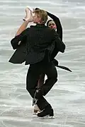 Dance upright and catchfoot spin (Isabelle Delobel & Olivier Schoenfelder)