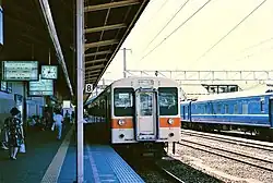 105 series at Kyoto Station in August 1987