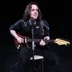 Jamie Kimmett live in Ayrshire, Scotland.