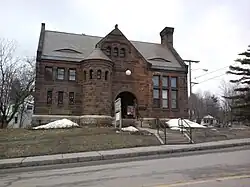 Jeudevine Library, 93&nbsp;North Main Street
