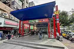 Entrance B1