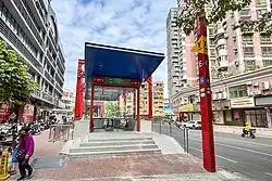 Entrance E1