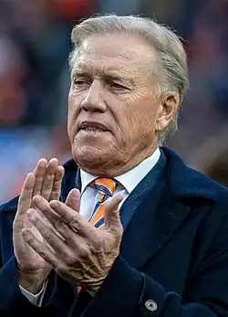 Picture of John Elway.