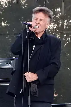 Waite performing at the Tulalip Amphitheatre in 2021