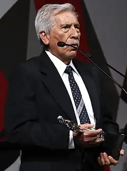 Color photo of José Carlos Ruiz.