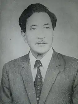 A picture of a younger Sikander Khan
