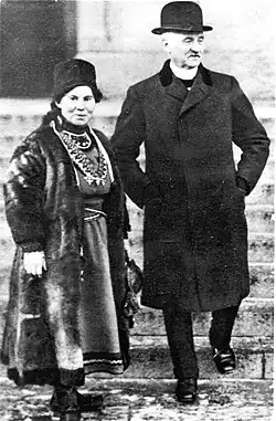 Karin Stenberg with member of parliament Carl Lindhagen