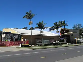 Dawson Parade, Keperra