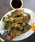 Fried chive dumplings (韭菜粿)