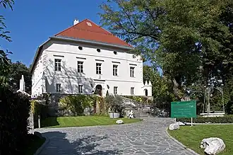 Maria-Loretto Castle&nbsp;[de] on Lake Wörthersee (owned from 1654–2002)