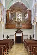 Organ and entrance