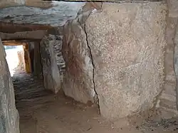 Klekkende Høj, interior