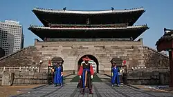 Korea-Seoul-Namdaemun-Sungnyemun-11