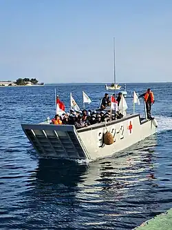 LCVP 992-2 of the KRI dr. Radjiman Wedyoningrat carrying students to Pramuka Island, 10 April 2023.