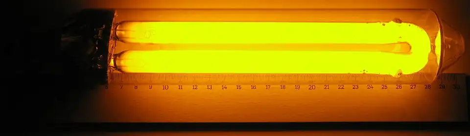 A running 35 W LPS/SOX lamp at full brightness