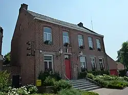 The town hall in La Neuville