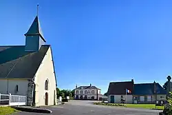 The church and surroundings in Cernay