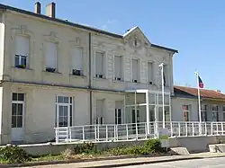 The town hall in Lagorce
