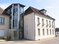The town hall in Laroche-Saint-Cydroine