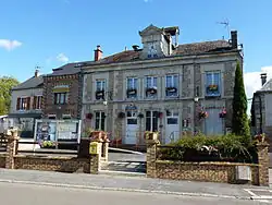 The town hall in Launois-sur-Vence