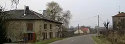 The road into Les Ableuvenettes