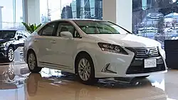 Lexus HS