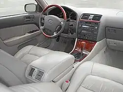 Second-generation LS 400 cabin (UCF20, facelift)
