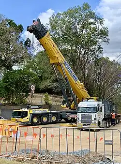 Grove mobile crane 450T, Brisbane