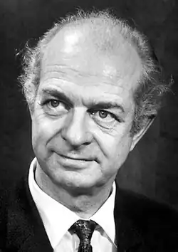 Linus Pauling 2× Nobel laureate (Chemistry & Peace)