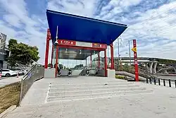 Entrance E