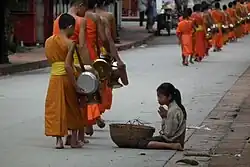 Piṇḍapāta in Luang Prabang, Laos