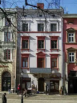 Market Square, 27