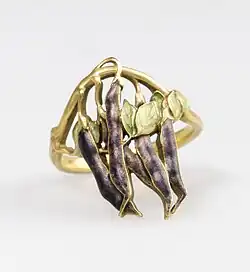 Finger ring with bean pod motif in the Museum of Applied Arts, Vienna