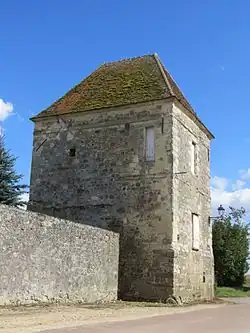 A farm building of Macogny