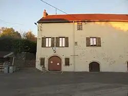 The town hall in Cesancey
