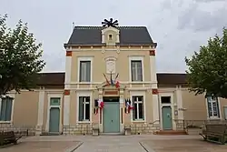 Town hall in Cras-sur-Reyssouze
