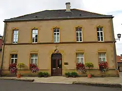 The town hall in Norroy-le-Veneur