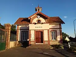 The town hall in Villiers-le-Morhier