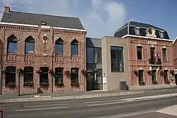 The town hall in Coutiches