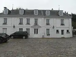 The town hall in Férolles-Attilly