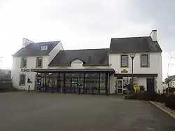 The town hall in Plonéis