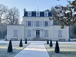 The Manoir du Gros Buisson in Vigneux-sur-Seine