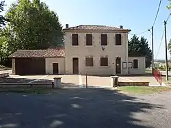 The town hall in Mansempuy