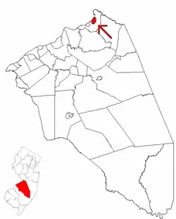 Location of Bordentown in Burlington County highlighted in red (right). Inset map: Location of Burlington County in New Jersey highlighted in red (left).