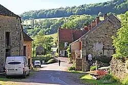 The main road of Massingy-lès-Vitteaux