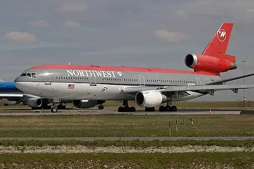 McDonnell Douglas DC-10-30
