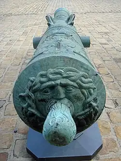 Medusa head of , 16-pounder. Caliber: 134 mm.